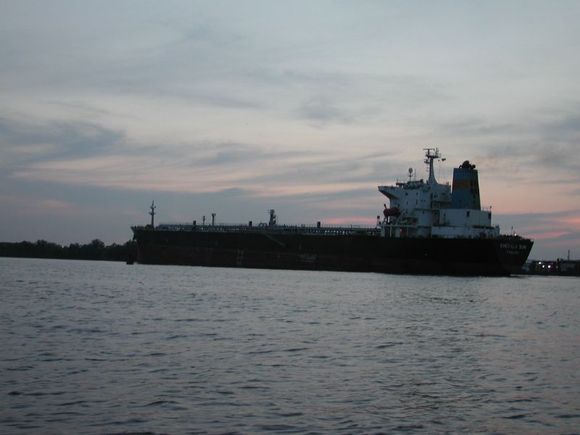bigfreighter2.jpg