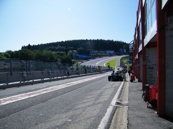 Spa pit lane