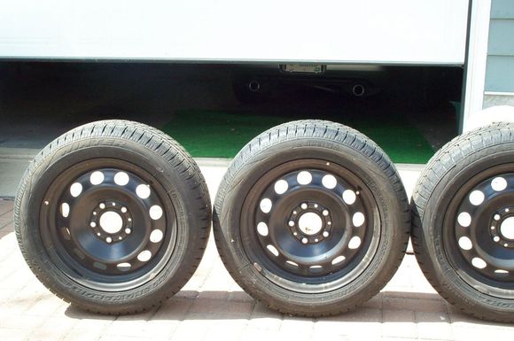 BMW tire 002.jpg