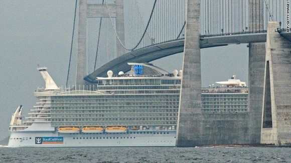 Cruise ship under bridge.jpeg