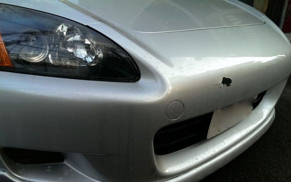 Front bumper scratch 2