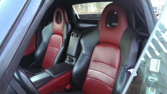 2004 Black and Red S2000 Interior