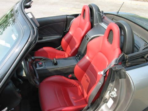 PaS2ks new red seats from me.jpg