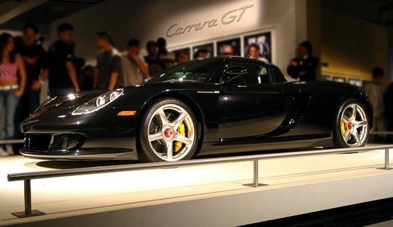 Porsche Carrera GT Front 3-4.jpg