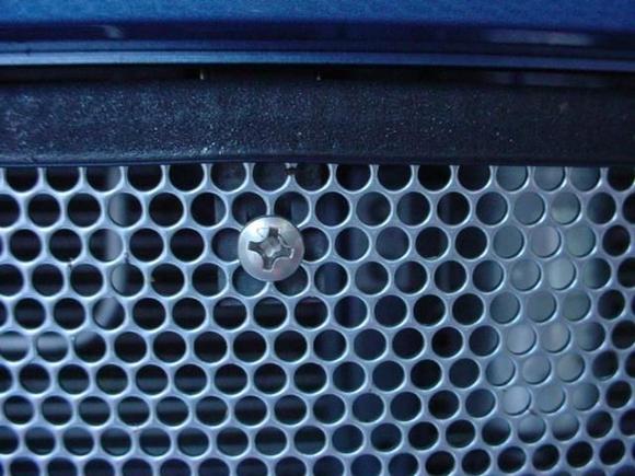 close up grille.JPG