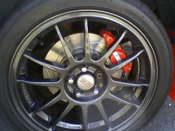 Two pot rears with the wheels fitted