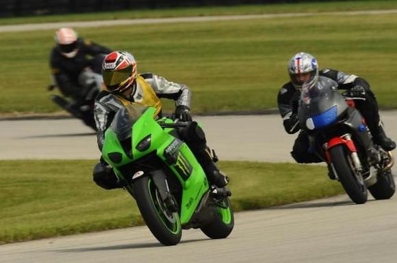 9/09

me tailing the control rider.