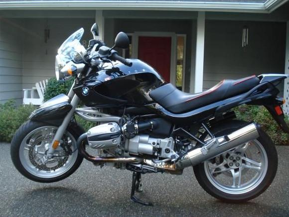 2002 BMW R1150R -
Just picked this up for long distance and commuting.