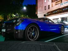 Blue Huayra in  London. By Agatov | Photography