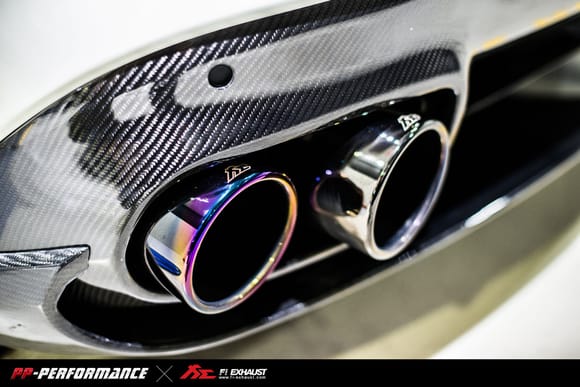 Nice view to see Fi Exhaust tips – Titanium Blue Tips.