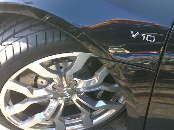 R8 V10,  best thing to come out of Germany since the 928 if you ask me. : )