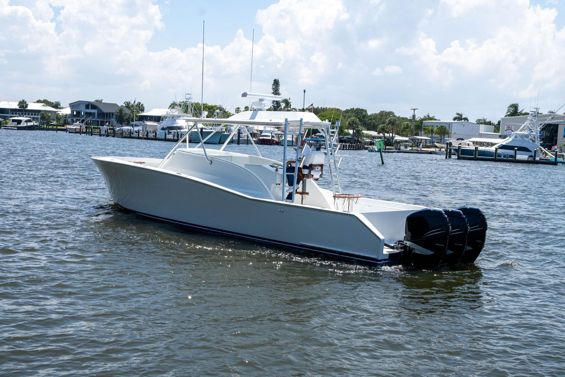 457 Center Console Fish