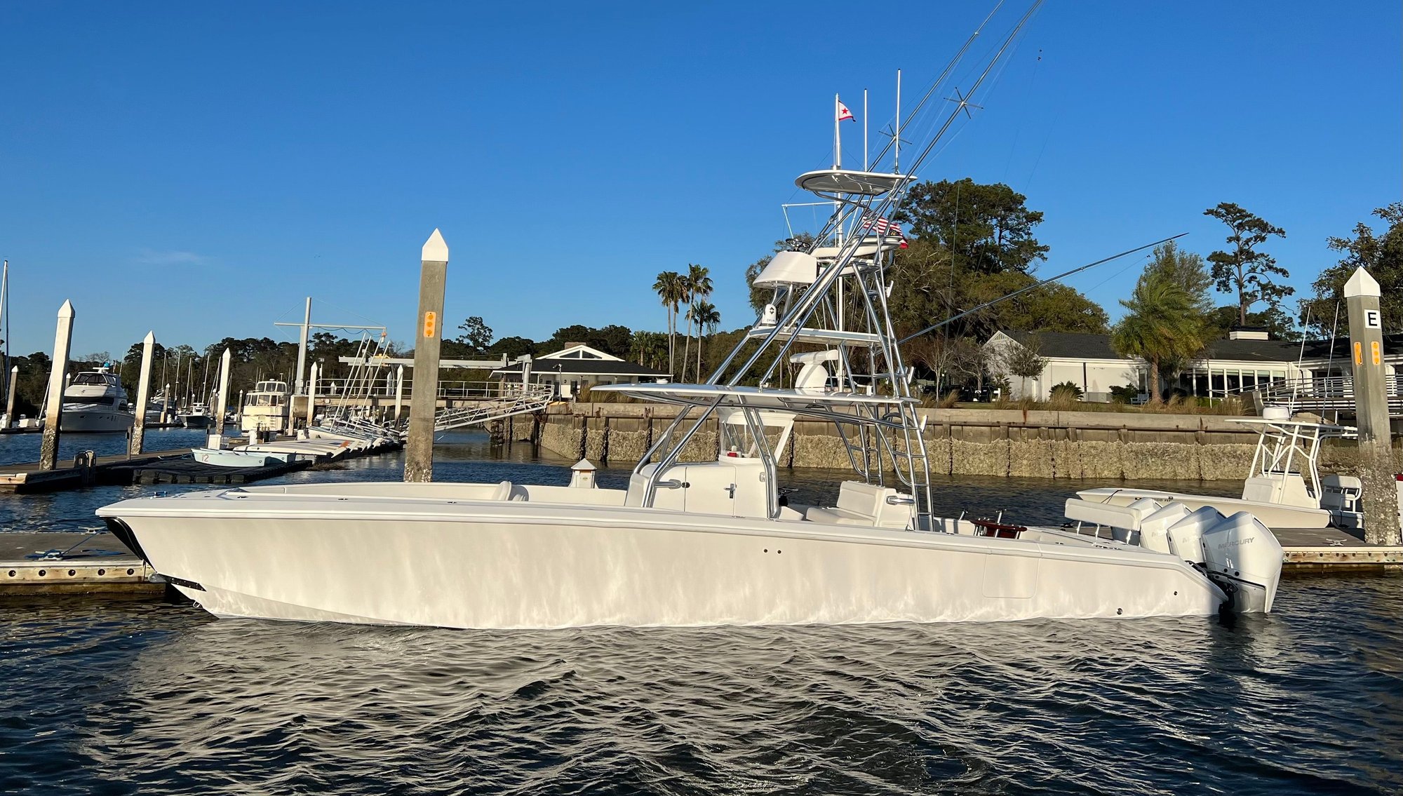 2016 Bahama 41 Seakeeper 3 2021 Mercury 300 The Hull Truth