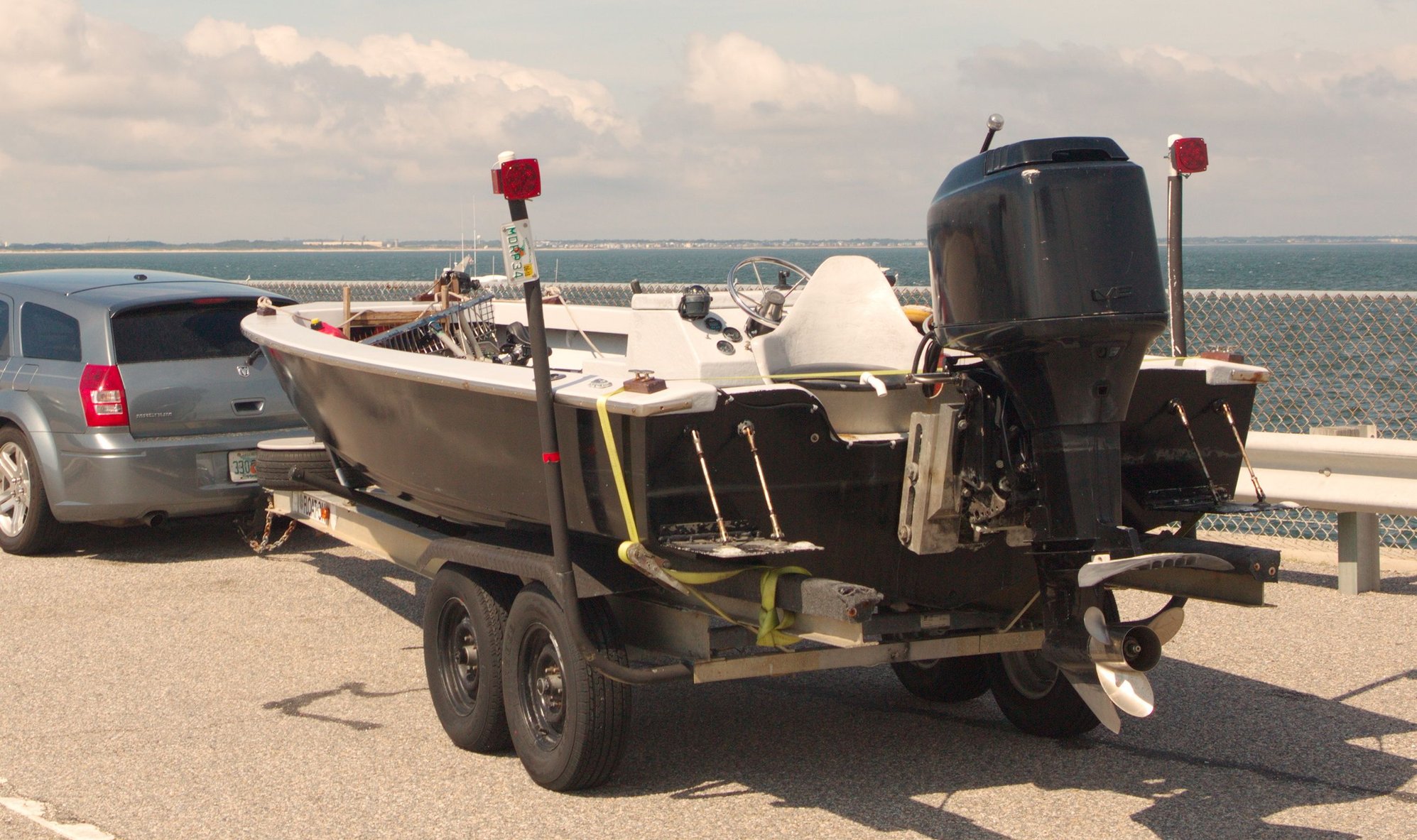 Custom built 20' fiberglass Vhull for sale 5,700.00 0BO The Hull