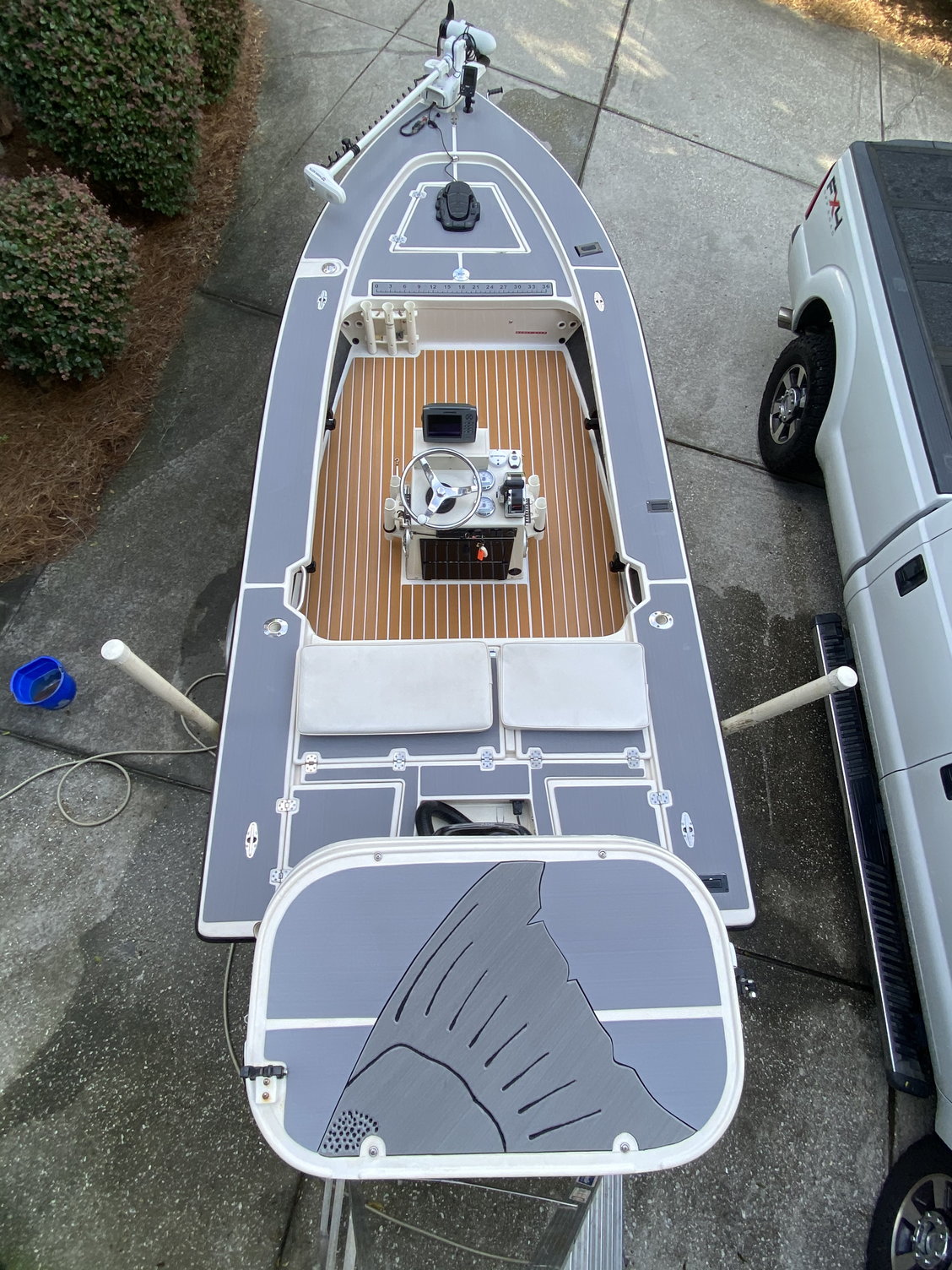 Some creative DIY seadek on a classic Hewes - The Hull Truth - Boating and  Fishing Forum