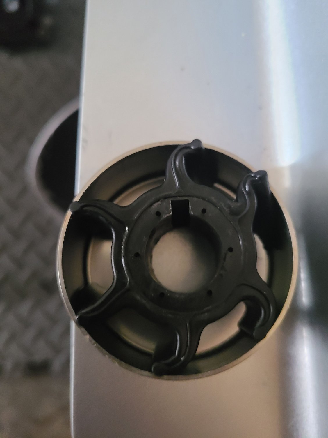 Honda 60HP Outboard Tale Tell not peeing and overheating The Hull