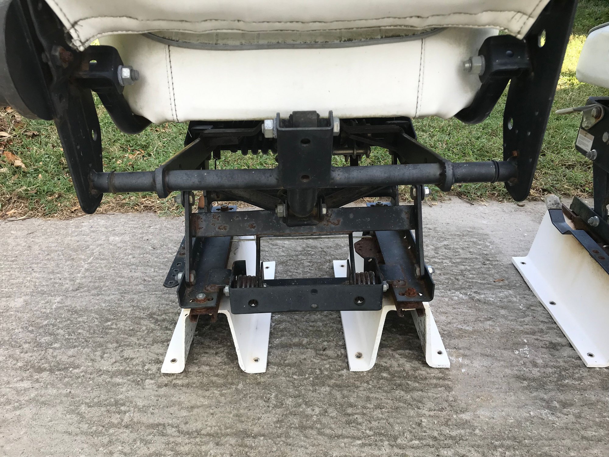 Mariner suspension seats *Price reduction* The Hull Truth Boating