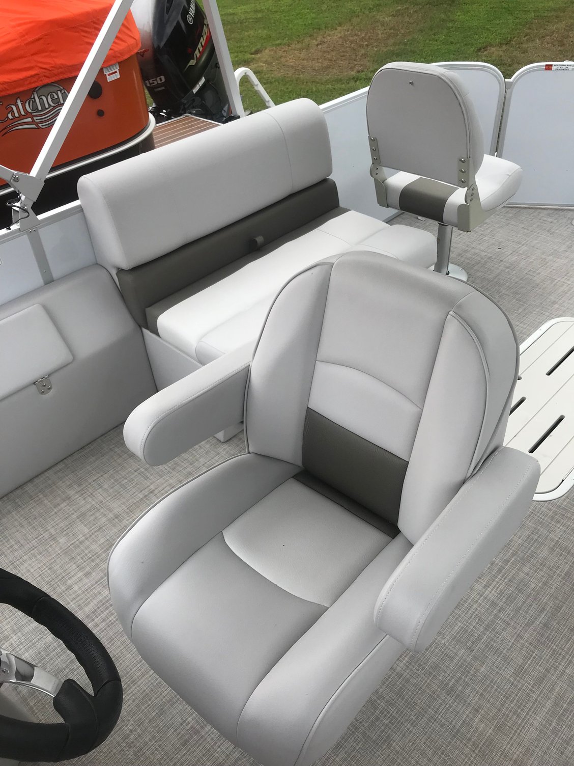 2019 G3 Suncatcher V322 Center Console Performance Pontoon The Hull