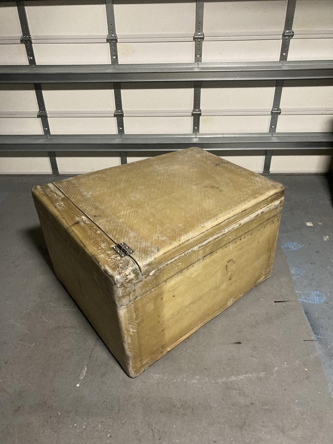 Commercial Fish Box,Holds 1100lbs - The Hull Truth - Boating and