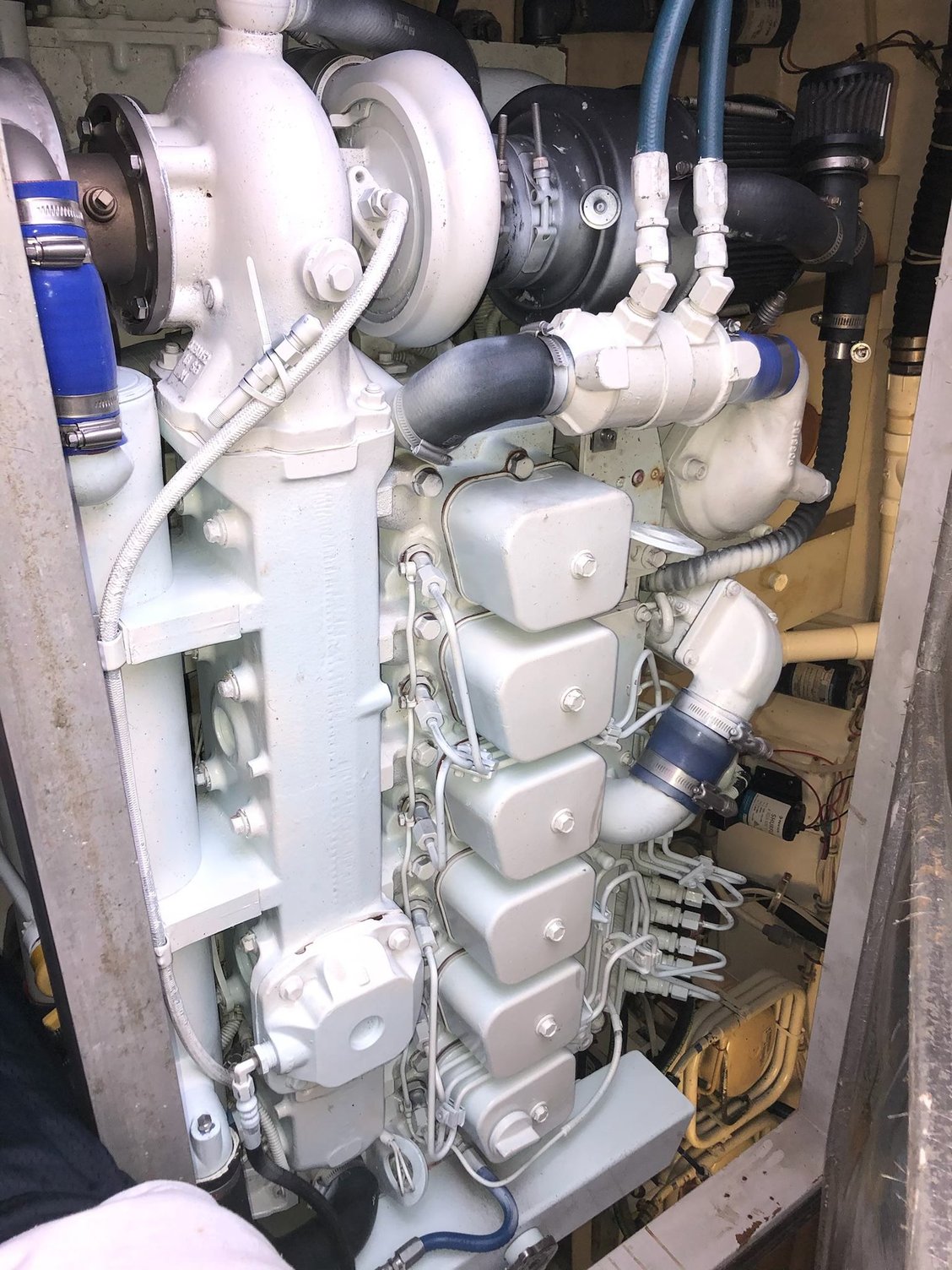 Pair 2010 Cummins 6bta 330hp 350hrs for sale The Hull Truth Boating