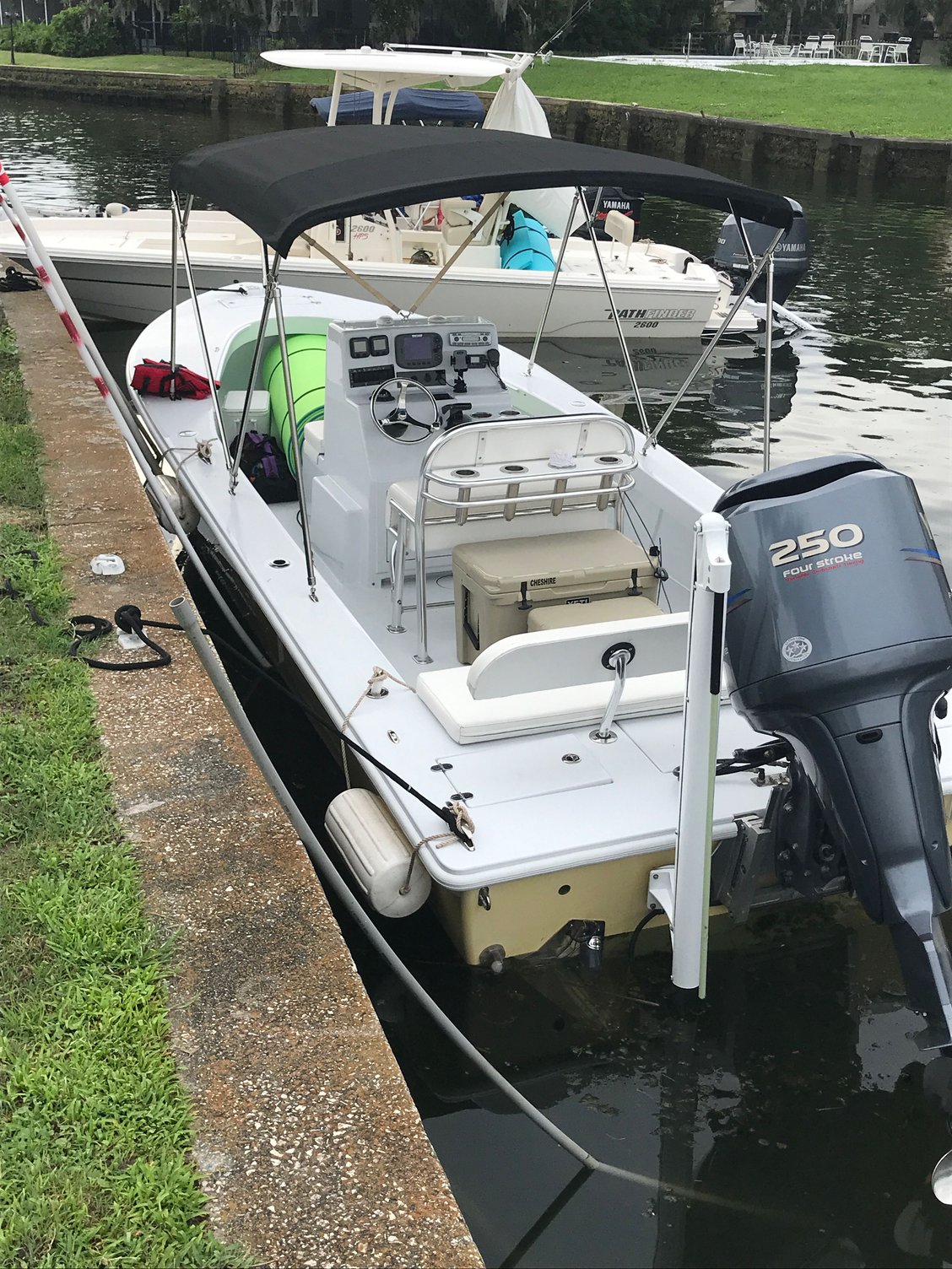 Help me identify this center console/bay boat The Hull Truth