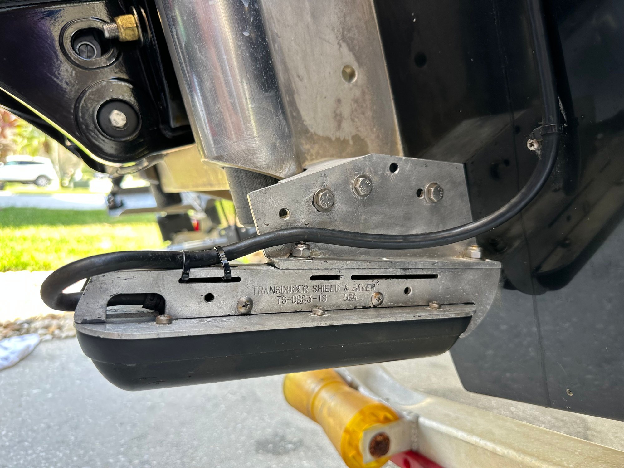 Lowrance HDS Gen 3 Two Screens & 3D Structure Scan Dual Transducers