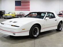 Then i ended up buying a set of these wheels for it like in 88 like on this  one cause i saw one with them i just knew mine would look good with that black wheel and the white paint kept this 86 till 90 then i traded it for