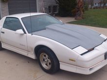 1986 trans am.

hardtop,no power options

305 with edlebrock rmp intake,holley ultra 650 fp,shortie headers,gmpp 3896962 cam,t5 5 speed,4 wheel disk breaks,positrac with 3:73's