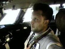 YEAH AND IM A CHINESE JET PILOT.