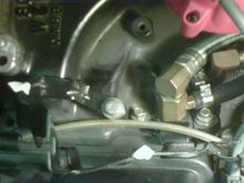 Stock QJet carb bracket with 700R4
Look at where it is bolted