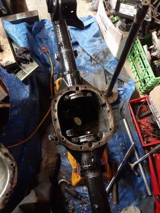 4th gen reared housing cleaned and painted. I was amazed how many metal shavings were in it.