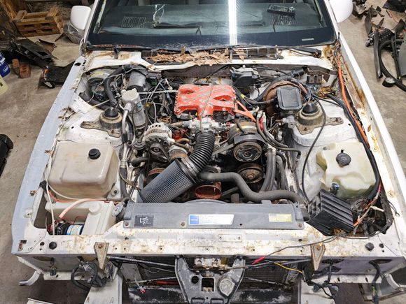 2.8 v6 motor. 