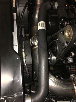 Flex coupler just barely rests on the shroud
