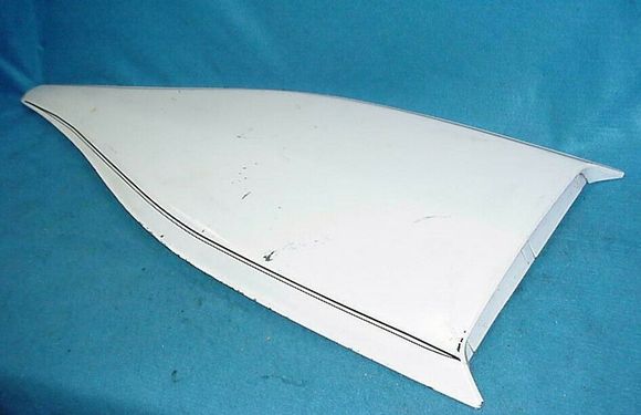 80-81 version that is a functional Cowl opening.