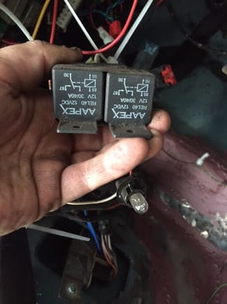 these relays say apex so I'm assuming they were for a sound system but would like to double check, they have two blue wires that run into the part in the next pic.
