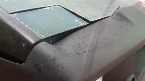 angle view of right headlight