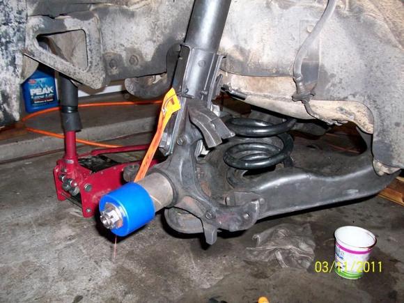 LEFT LCA  / STRUT / SPRING W/ 17 5 / 16&quot; (FULL COIL) CUT OFF INSTALLED. PITA FOR SURE. 3-11-2011