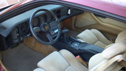All original interior..only the radio was replaced...but i have the stock one at home