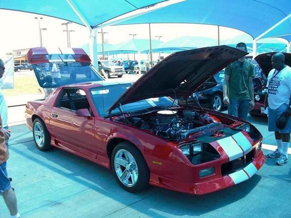 Lynn's Smith Chevy Dealership (5-25-09) The whole show was covered. I registered as car 192. It was packed