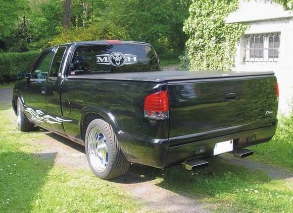 GMC Sonoma back