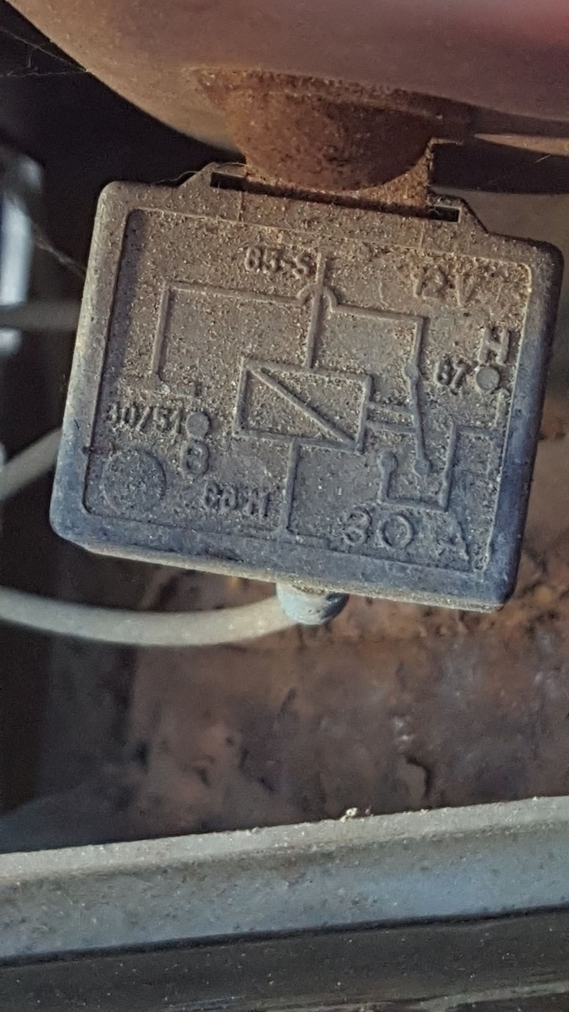 1982 Toyota 4x4 Pickup headlight Relay wiring - YotaTech Forums