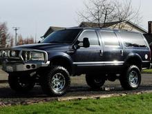 2000 Ford Excursion 7.3l Diesel 450 HP &amp; 37's on 18" KMC Diesel Wheels.