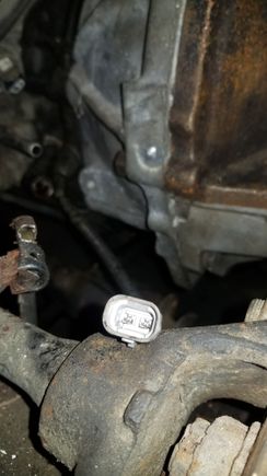 Hi everyone, been searching yotatech and google for 2hrs now.
 Would any of you be able to tell what this plug is for?
 1995 runner 3.0 automatic. It's located passenger side directly behind bell housing.I think it maybe TC lockup? Was doing a motor swap and somehow the plug for it has been deleted. If I know what it is or even the wire colors I can manually wire it back to what it needs. Thank you to anyone, very much appreciated