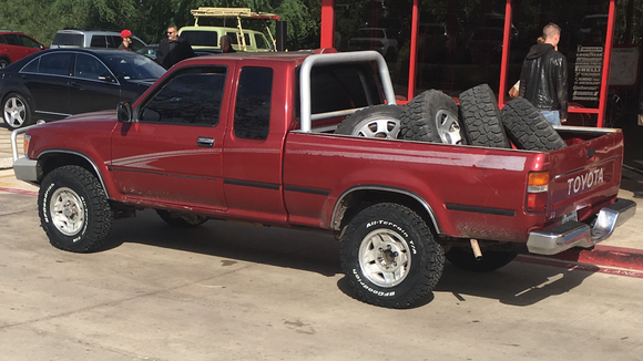 My hubs up front got sprayed silver (I’m working on getting them red again but they are the stock ones ) 