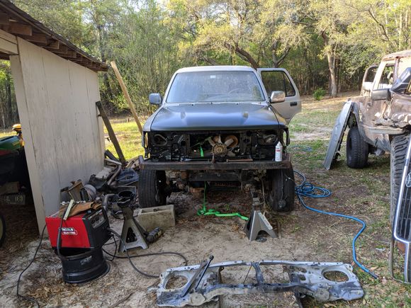 Said screw it, got it mounted up, new hood and fender on