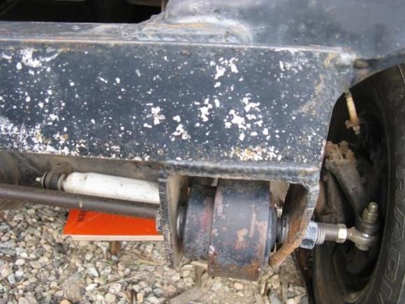 Driver's Front Leaf perch