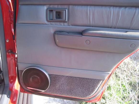 Rear doors:  Pioneer D-Series 5 1/4" mids with built in crossover