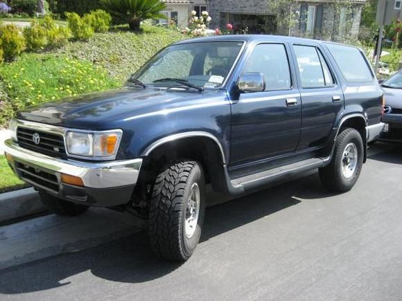 1993 4Runner SR5 4x4 205K Miles 55K on NG Stock Wheels
Picture of when I found it!