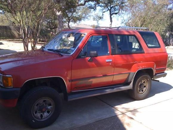 Garage queen and well maintained...itching to get out and explore!