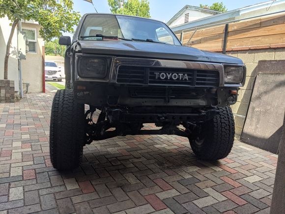 Then few more hours the pickup looked like this (Stock parts from 4runner installed on pickup)